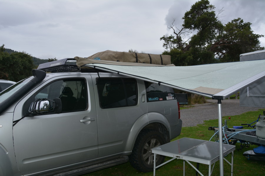 Tradesman roof rack Travel around Australia