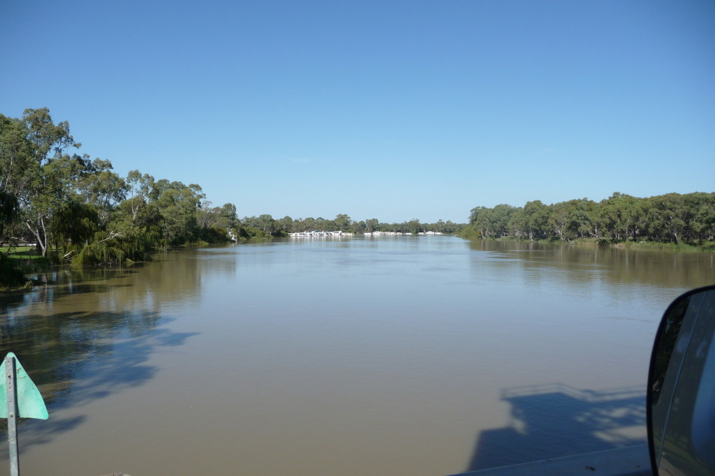 Crossing the Murray River