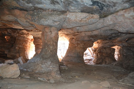 honeycomb caves bachsten camp